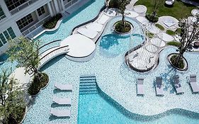 2 Bedroom Summer Huahin Condominium